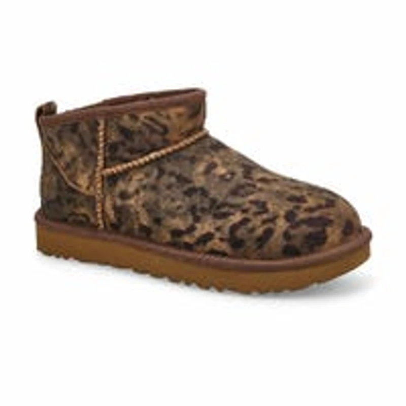 Women's Classic Ultra Mini Spotted Boot - Chestnut