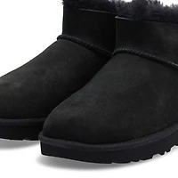 Women's Ultra Mini Bailey Bow Sheepskin Boot - Bla