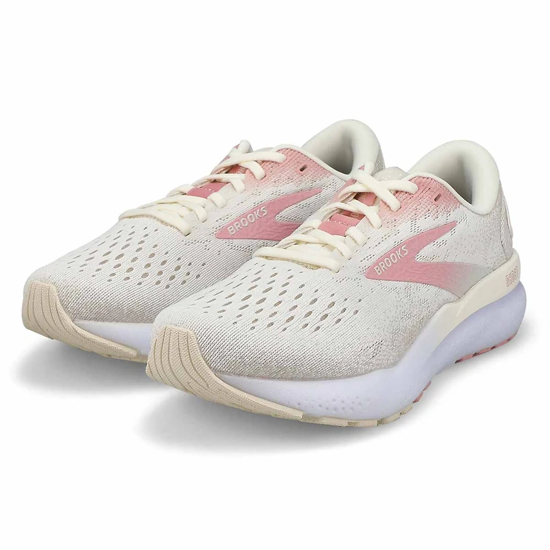 Women's Ghost 16 Lace Up Performance Runner
