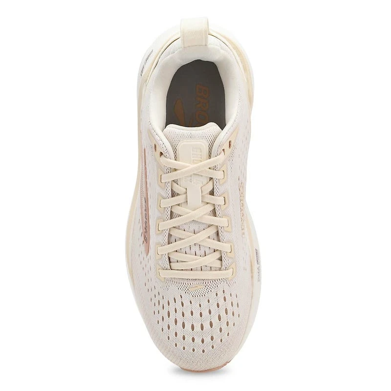 Women's Ghost Max 4 Lace Up Performance Sneaker