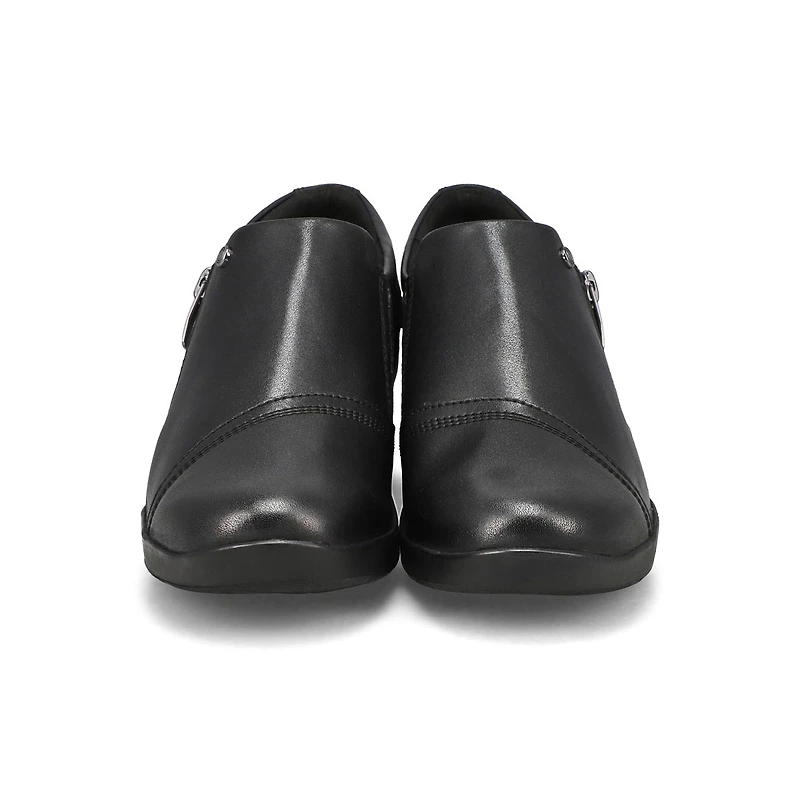 Women's Suttyn Zip Wdge Wide Casual Loafer - Black