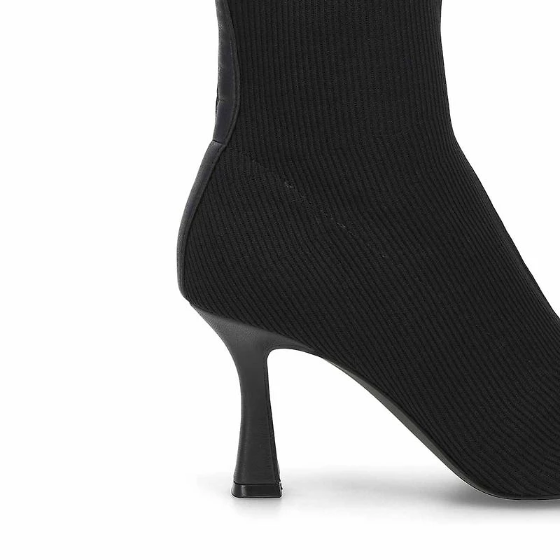 Women's  Freida Heeled Ankle Boot - Black