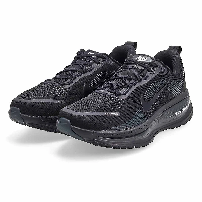 Men's Vomero 18 Performance Sneaker - Black/Dark S