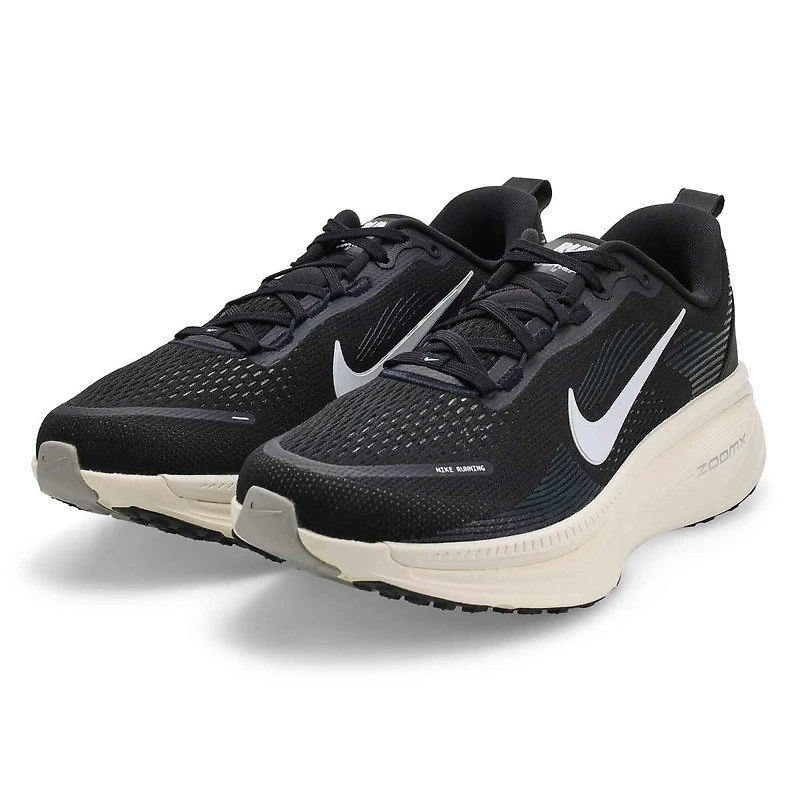 Men's Vomero 18 Performance Sneaker - Black/Dark S
