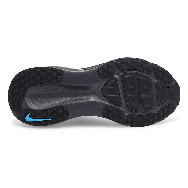 Men's Vomero 18 Performance Sneaker - Black/Summit
