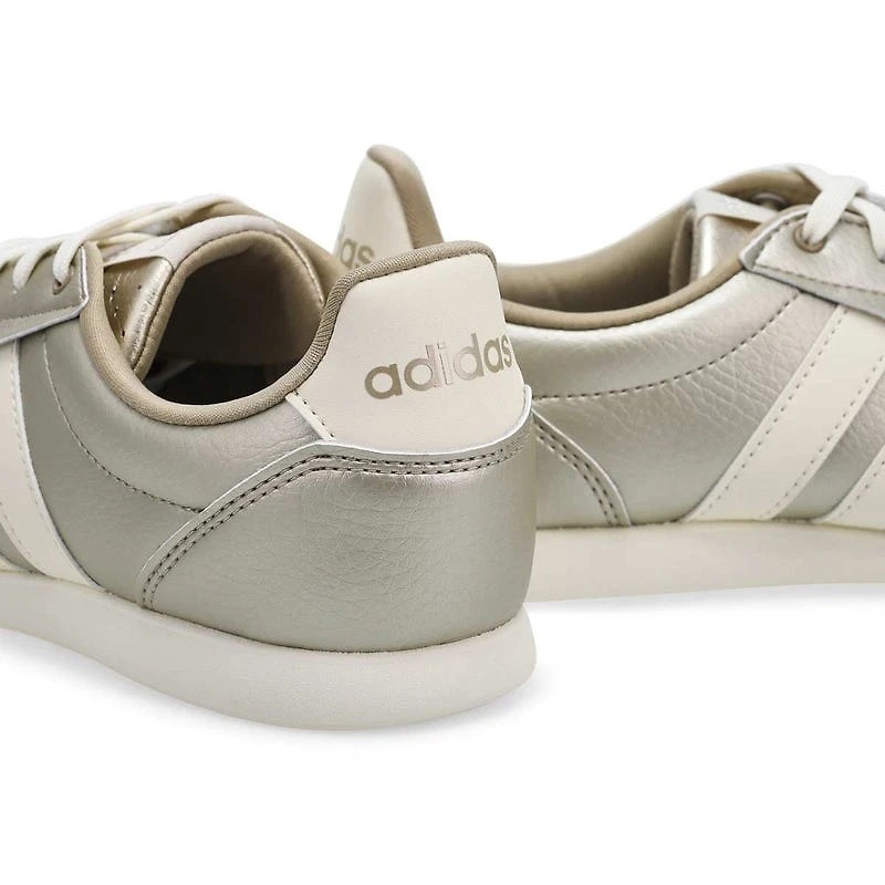 Women's Barreda Lo Low Profile Sneaker