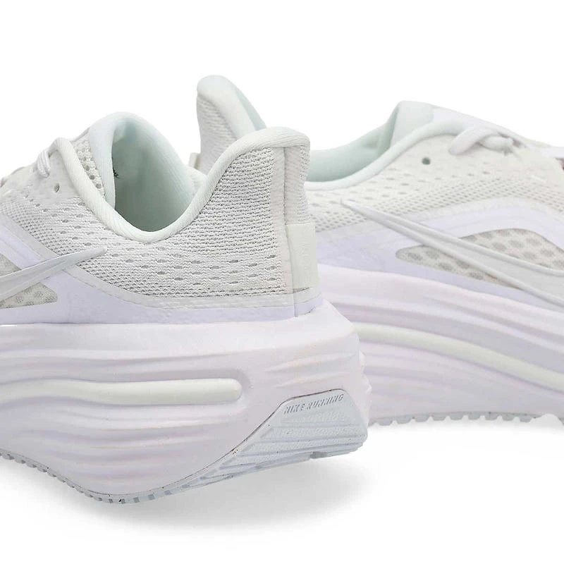 Women's Winflo 12 Performance Sneaker