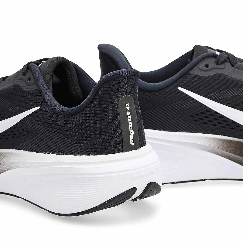 Women's Pegasus 42 Performance Sneaker - Black/Whi