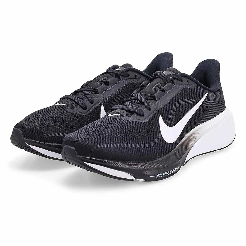 Women's Pegasus 42 Performance Sneaker - Black/Whi