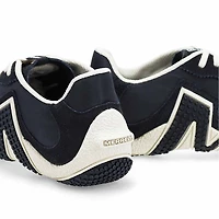 Women's Relay Fly Vent Lace Up Performance Sneake