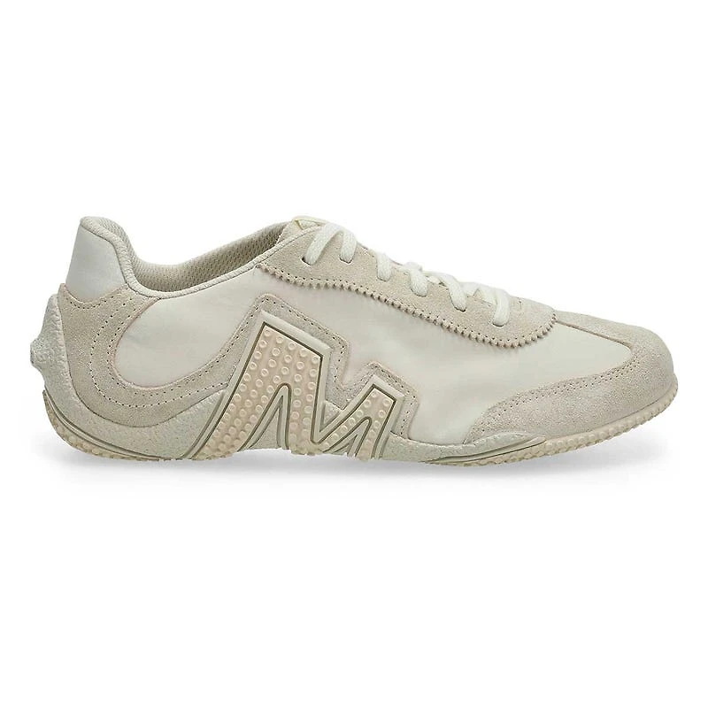 Women's Relay Fly Vent Lace Up Performance Sneake