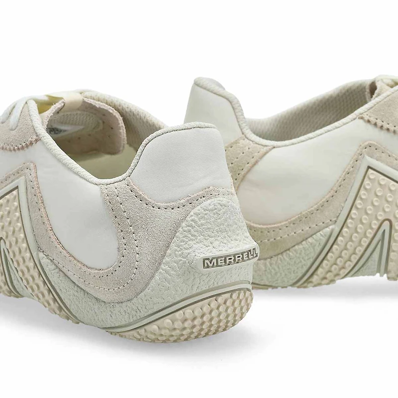 Women's Relay Fly Vent Lace Up Performance Sneake