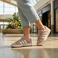 Women's Grand Court Alpha 00s Sneaker - Taupe/Off