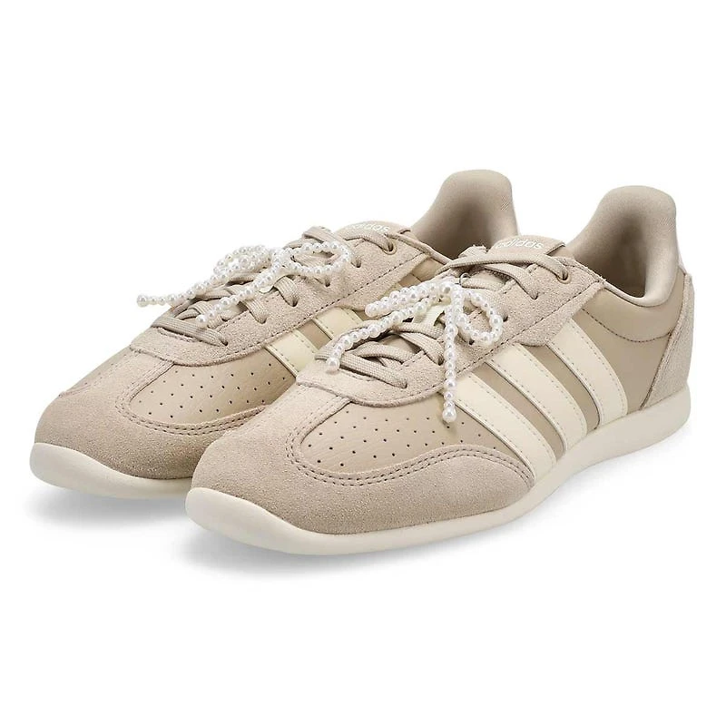 Women's Barreda Lo Low Profile Sneaker