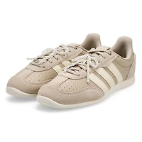 Women's Barreda Lo Low Profile Sneaker