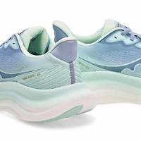 Women's Triumph 23 Performance Sneaker