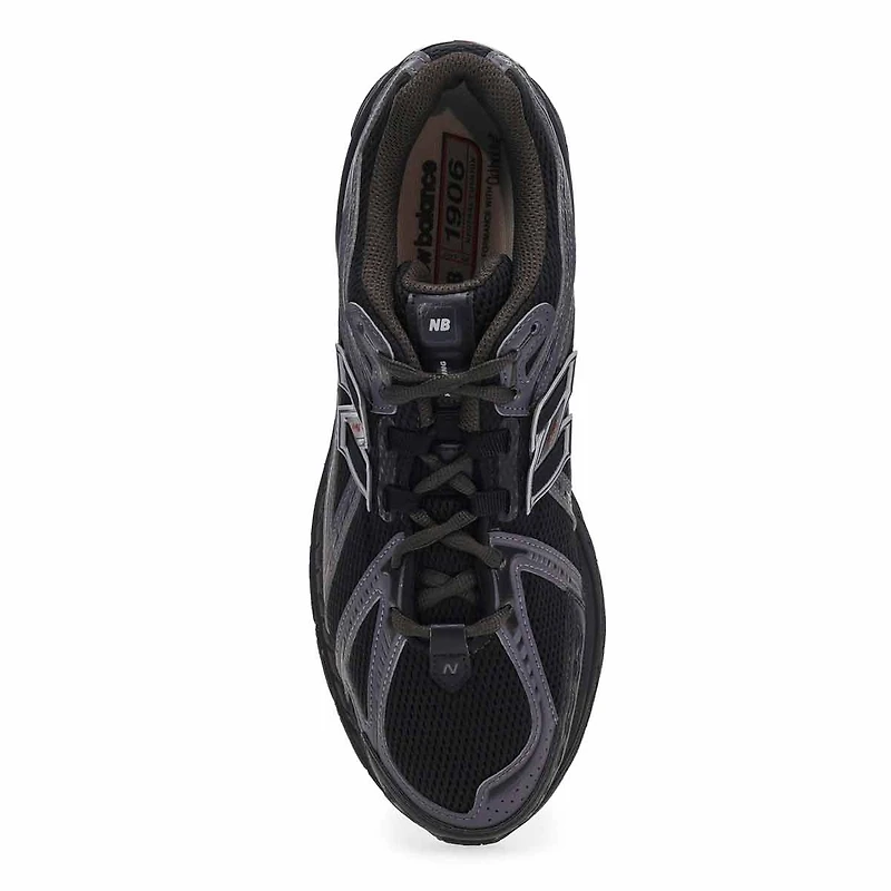 Men's 1906R Lace Up Sneaker - Silver Metallic/Blac