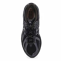 Men's 1906R Lace Up Sneaker - Silver Metallic/Blac
