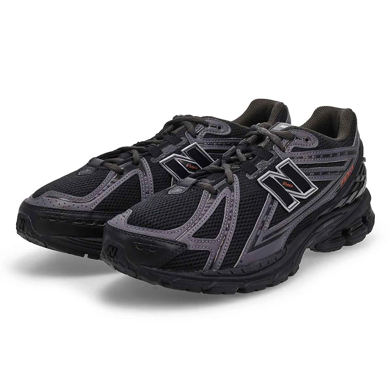 Men's 1906R Lace Up Sneaker - Silver Metallic/Blac