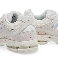 Men's 2002R Lace Up Sneaker - Sea Salt/Silver Meta