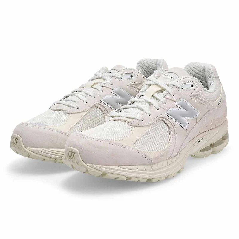 Men's 2002R Lace Up Sneaker - Sea Salt/Silver Meta