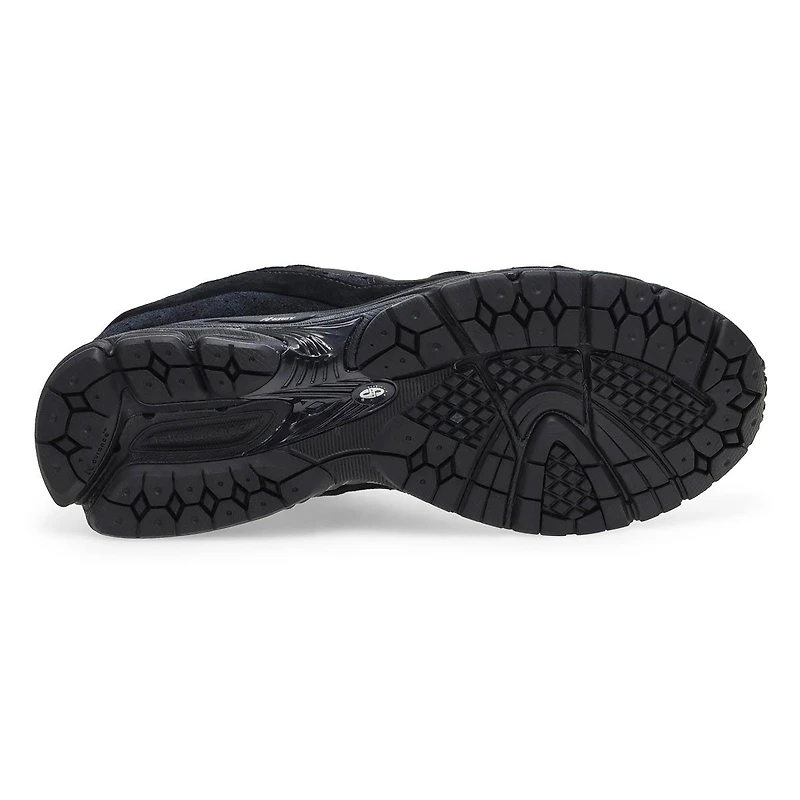 Men's 2002R Lace Up Sneaker - Steel/Lead/Orca