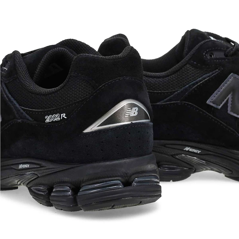 Men's 2002R Lace Up Sneaker - Sea Salt/Silver Meta