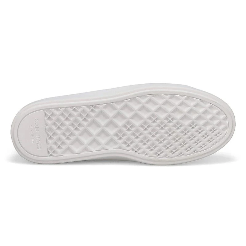 Women's  Grand Crosscourt Traveler Casual Sneaker