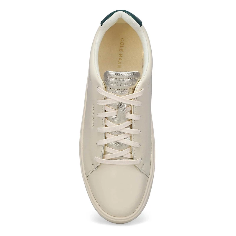 Women's Grand Crosscourt Traveler Casual Sneaker