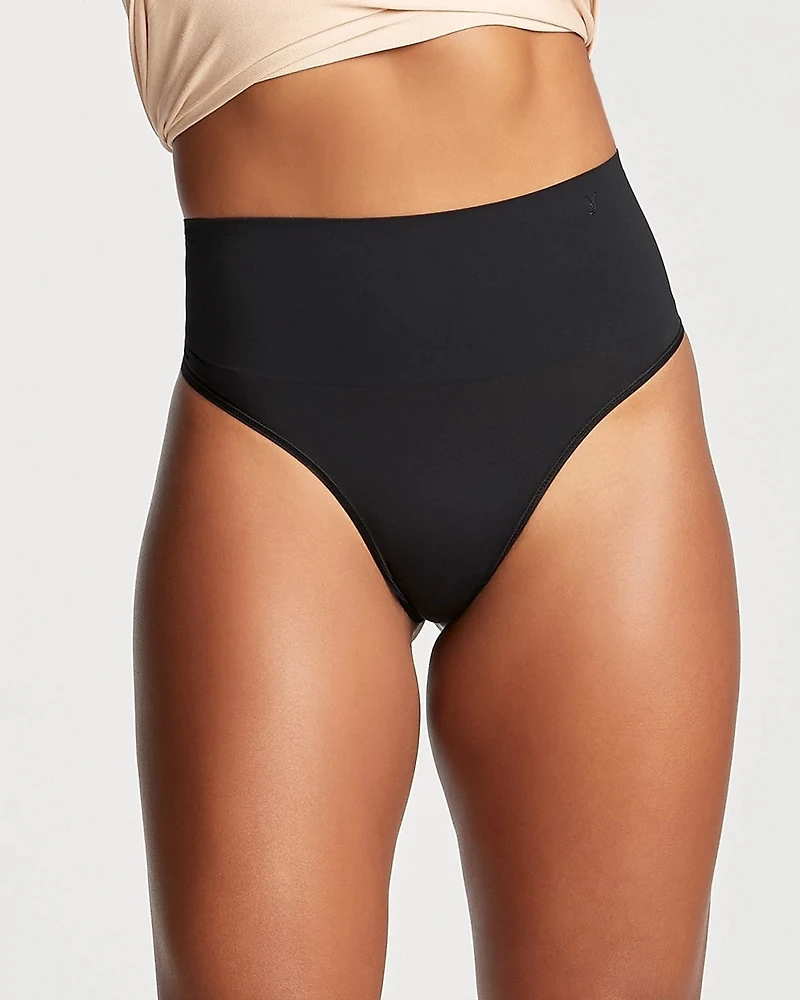 Ultralight Seamless Smoothing Thong