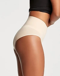Ultralight Seamless Smoothing Brief