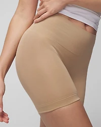 Seamless Ultralight Smoothing Short
