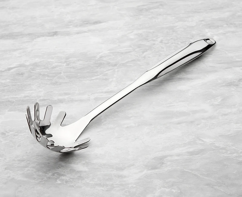 Cuillère pour le service de pâtes