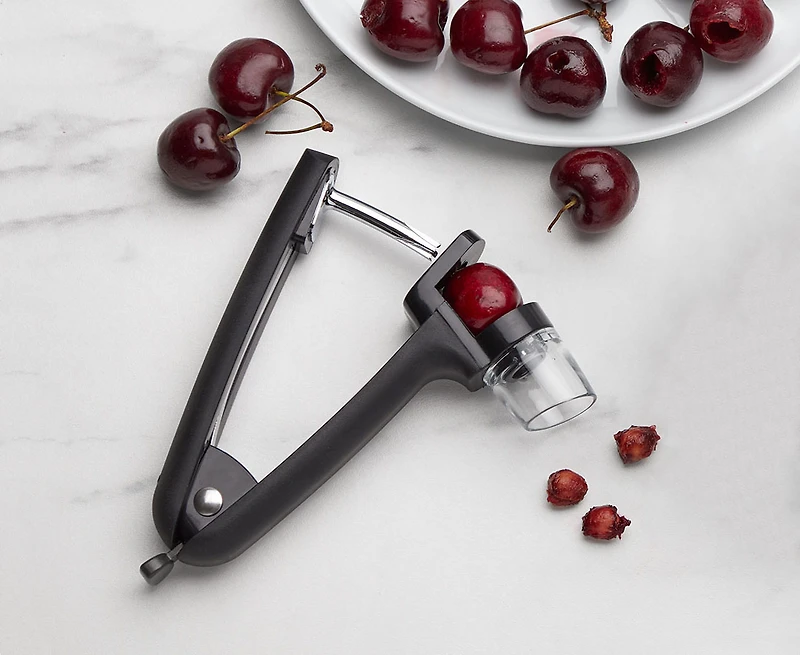 Dénoyauteur de cerises et d'olives OXO