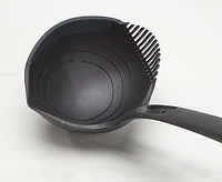 Louche en silicone thinkkitchen Amara, noir