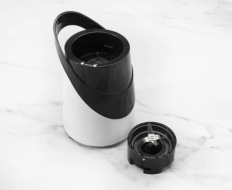 Mélangeur Pro-Fit par thinkkitchen avec 2 bouteilles