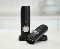Moulins électriques pour le sel et le poivre Gourmet par thinkkitchen avec station de recharge USB