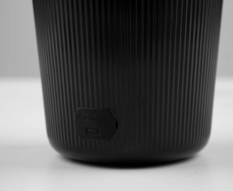 Presse-agrumes USB Fresh par thinkkitchen