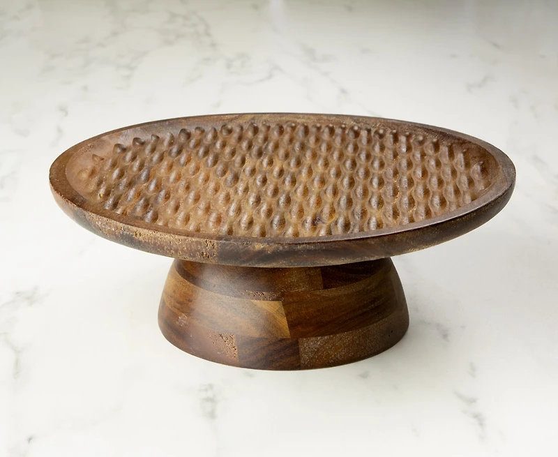 Plateau sur pied en bois d'acacia cannelé par JS Gourmet, 28 po