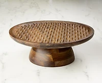 Plateau sur pied en bois d'acacia cannelé par JS Gourmet, 28 po