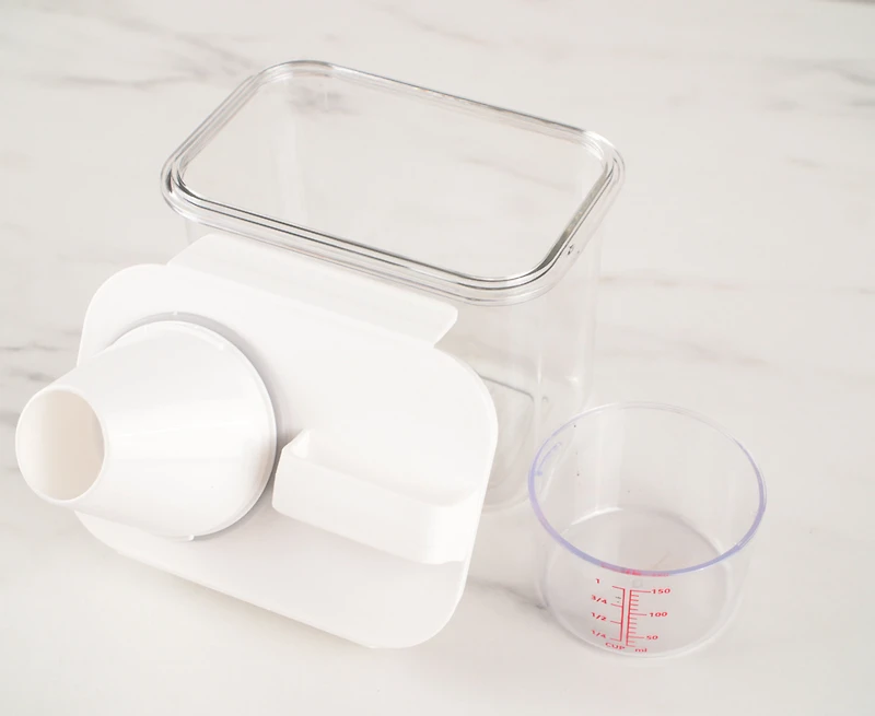 Récipient distributeur Snap & Store par thinkkitchen 1,1 L