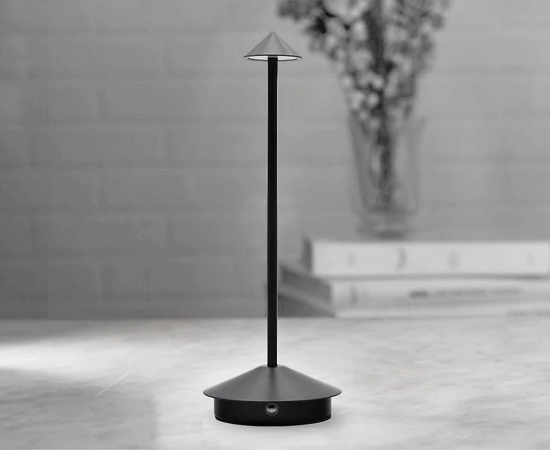 Pwp Arrow LED Lamp Black
