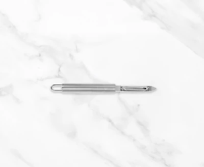 T.K Linea Swivel Peeler
