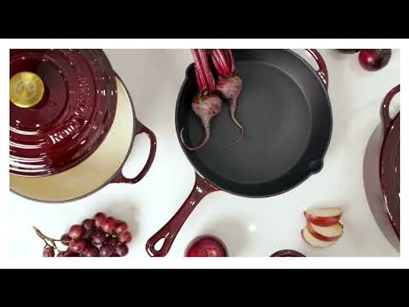 Cocotte ronde en fonte Bordeaux par Remy Olivier, 4 litres