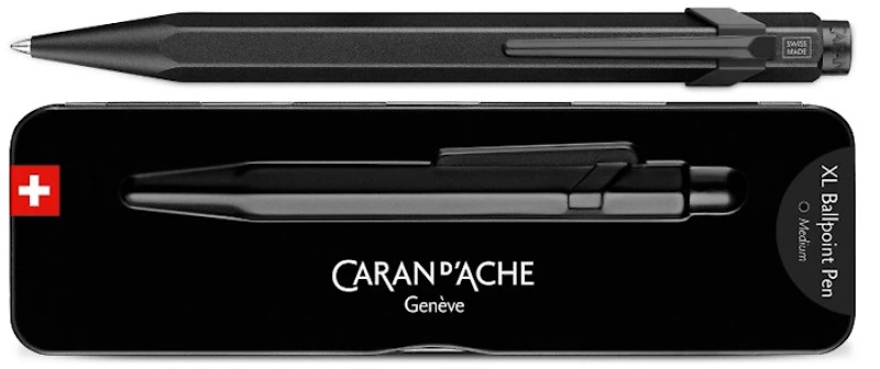 Stylo bille XL Caran d'Ache, série 849 Black Code - Noir (Format XL)