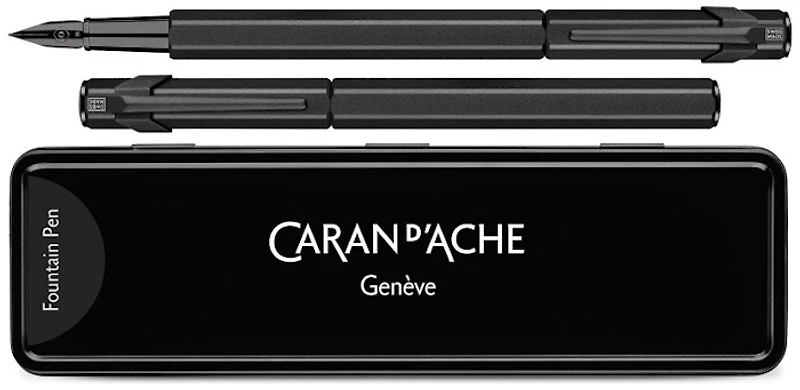 Stylo plume Caran d'Ache, série 849 Black Code - Noir