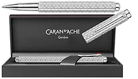 Stylo bille roulante Caran d'Ache, série Ecridor Damier Platine