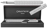 Stylo plume Caran d'Ache, série Ecridor Damier Platine