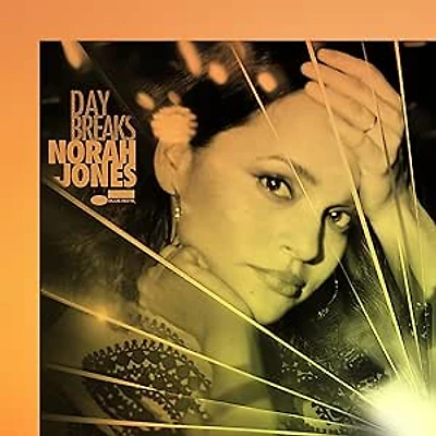 JONES,NORAH/DAY BREAKS(DLX)