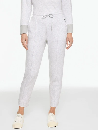 AirKnit Stretch Tapered Leg Pants